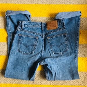 Vintage Levi High waist Mom Jeans Sz 7